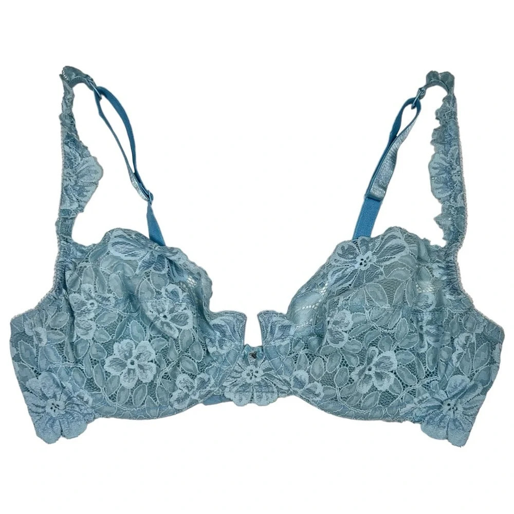 Vintage Y2K Victoria’s Secret Lace Bra